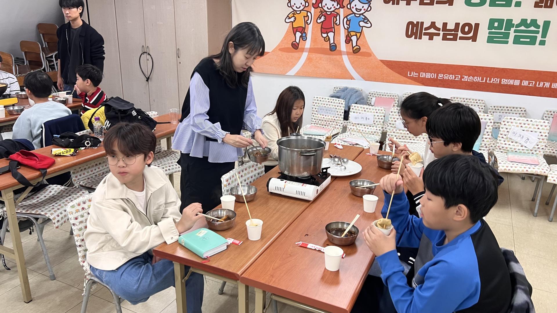 후암교회 초등부-2025.10.26 초등부&교회야놀자(3)-72953436136.jpg