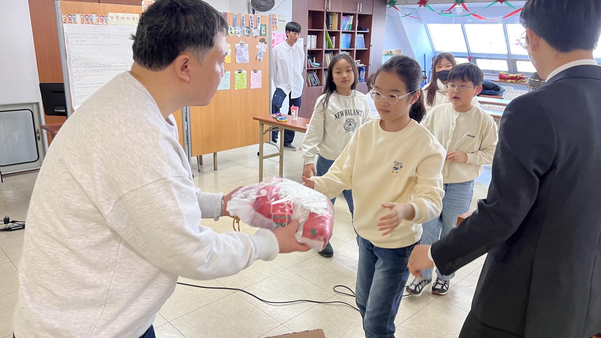 후암교회 초등부-2025.12.21 초등부-74322058059.jpg